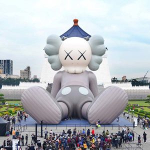 kaws-holiday-de-brian-donelly-taipei-allrightsreserved