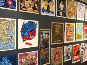 carteles-de-conciertos-en-el-museo-del-objeto