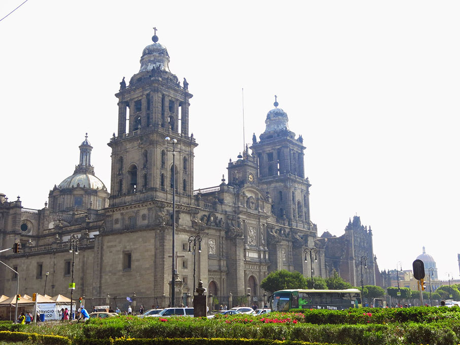 catedral-metropolitana-de-mexico-02-manuel-tolsa