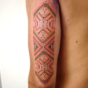 tabata-mucino-tattoo-y-su-estilo-huichol