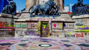 monumentos-intervenidos-movimientos-feministas