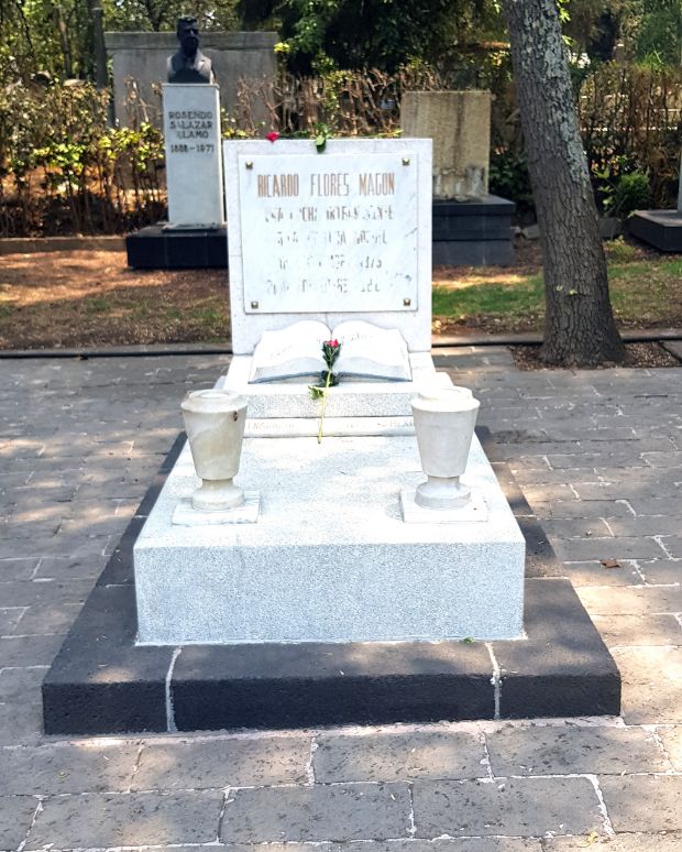 Mausoleo de Ricardo Flores Magón
